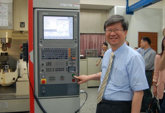 教育部長訪視典範科大成果