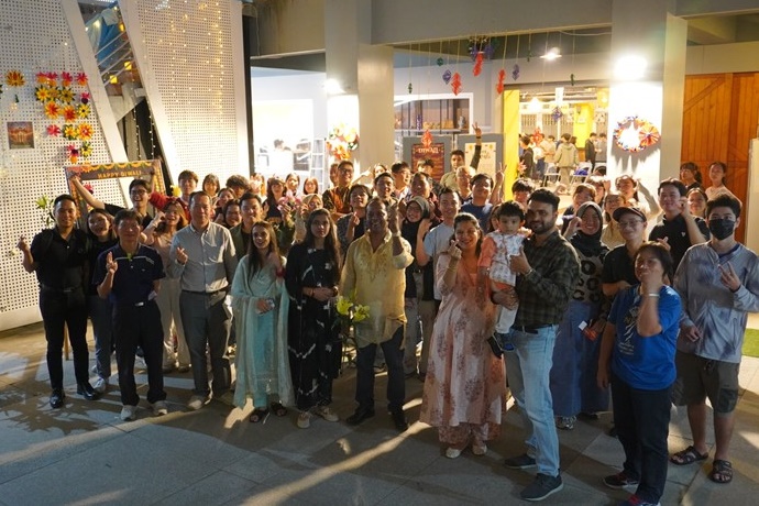 虎科大排燈節吸引多國學生熱情參與。